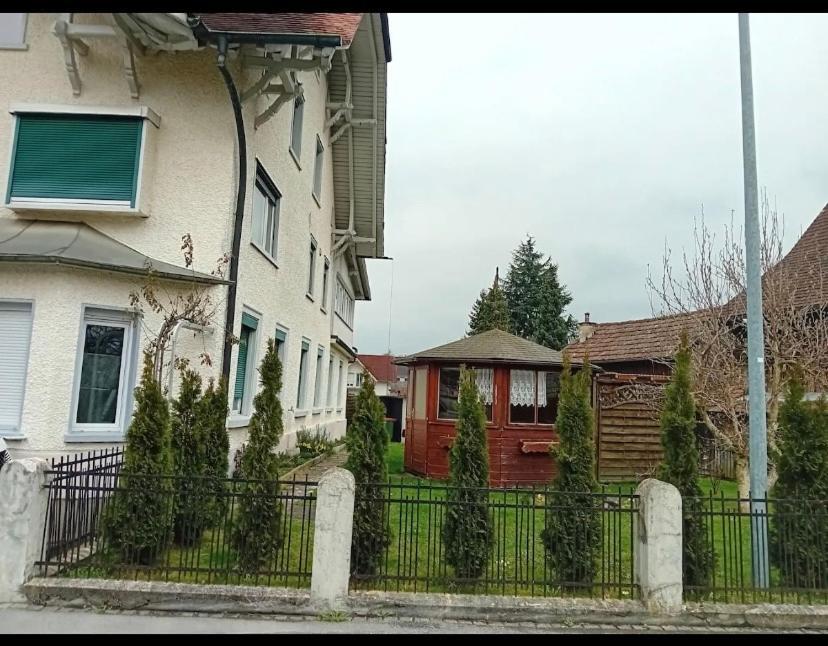 Mia Apartment Лустенау Экстерьер фото